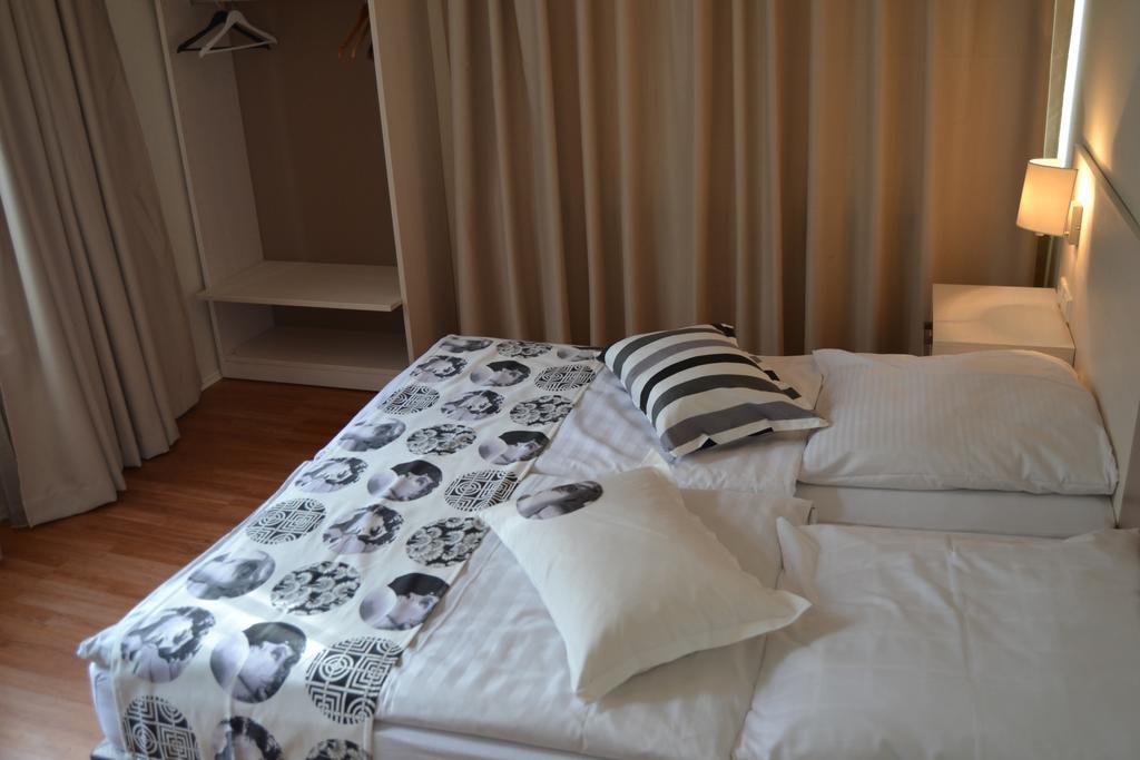 Hotel Centro Stuttgart Ruang foto